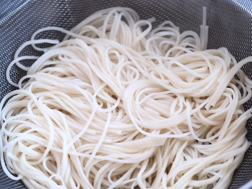 Hearts of palm noodles in strainer, ready to use in recipe