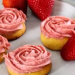 Strawberry Lemonade Crumbl Cookies